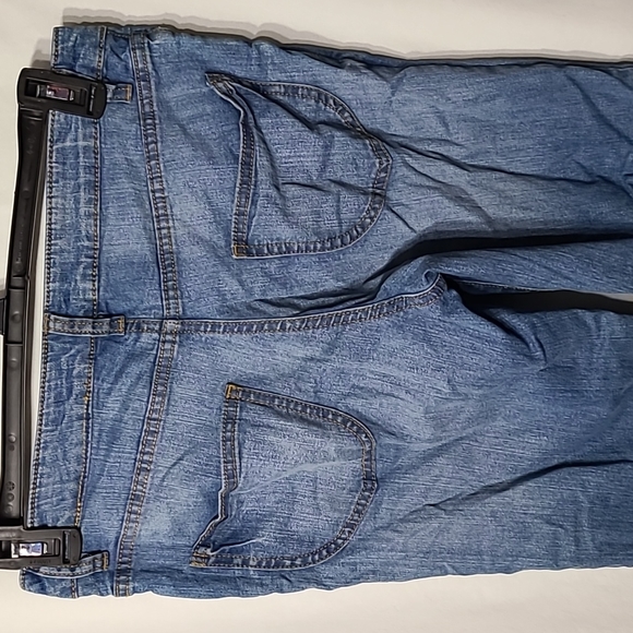 Capris - Picture 4 of 5